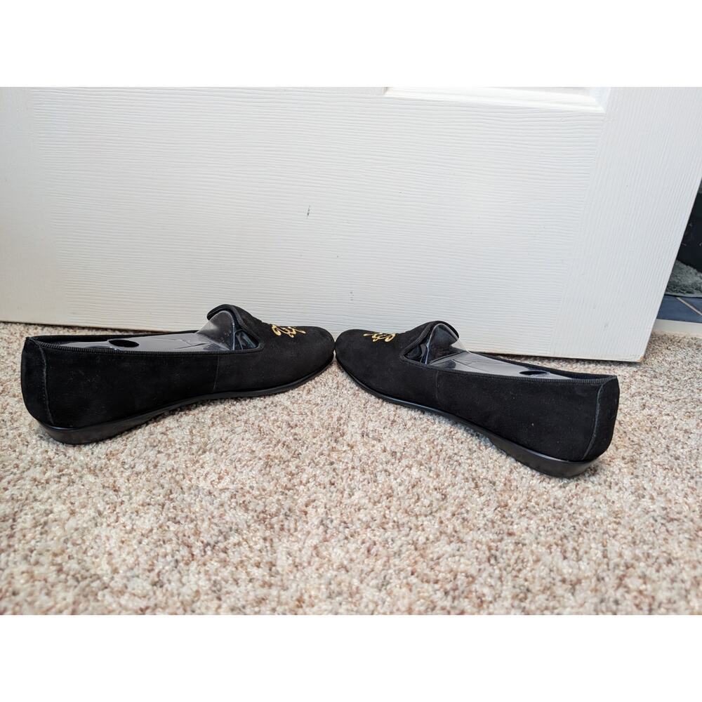 AEROSOLES BETLINIA size 8.5; Black velvet loafers/flats, gold embroidered crest - Picture 8 of 11